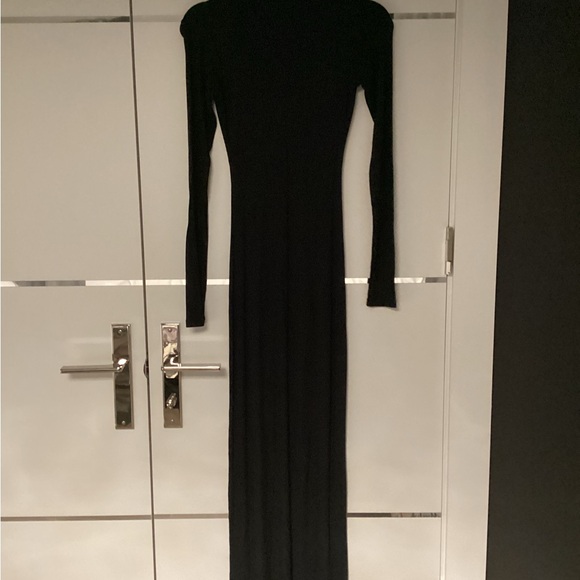 SKIMS Dresses & Skirts - SKIMS Black Long Sleeve Ribbed Maxi Dress